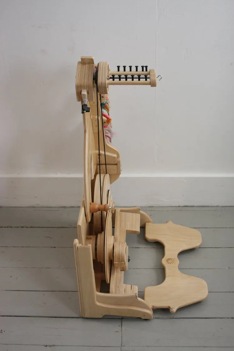 SpinOlution Queen Bee Spinning Wheel