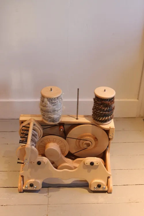 SpinOlution King Bee Spinning Wheel